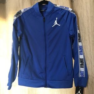 ❤️sold Blue Jordan jump-man jacket